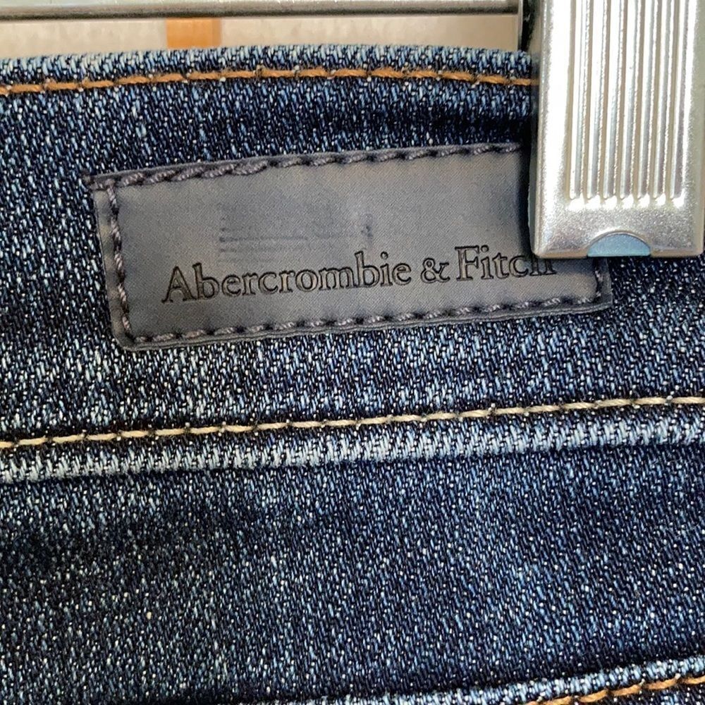 Abercrombie & Fitch Cut Off Stretch Denim Shorts - Picture 3 of 6